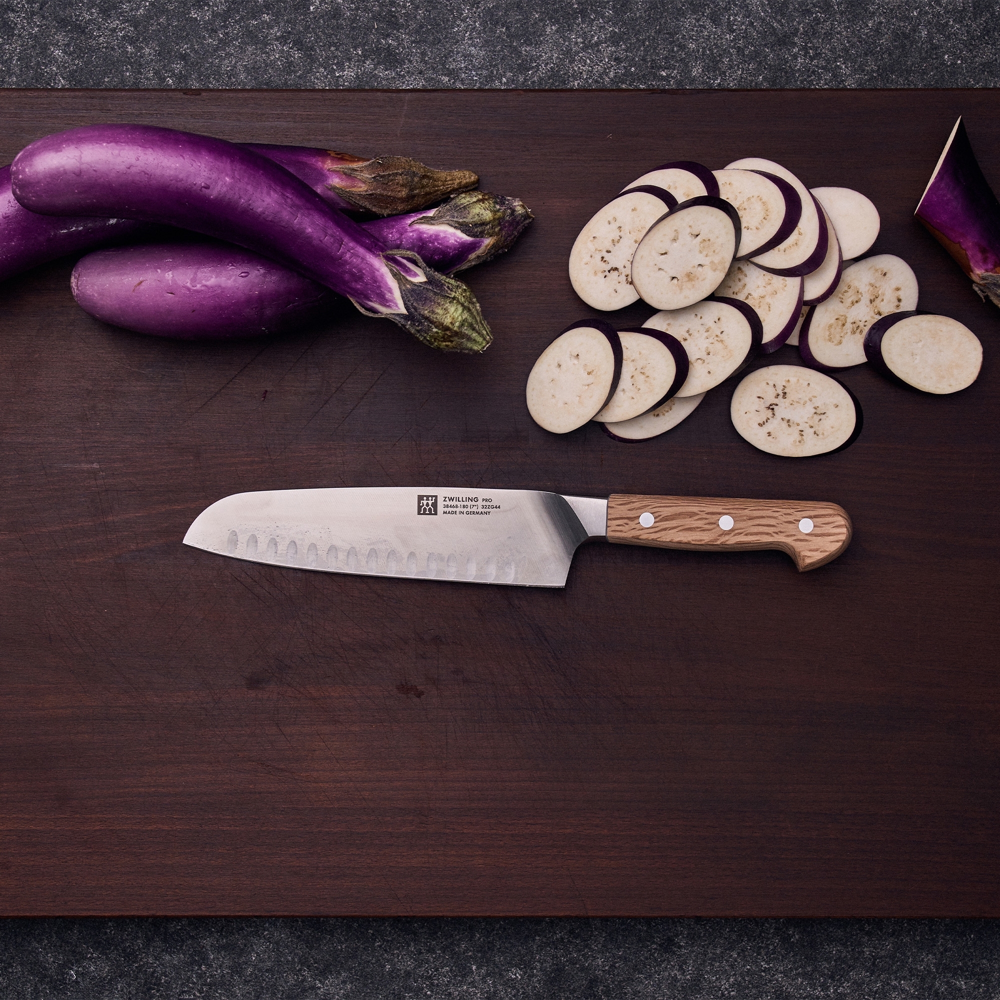 ZWILLING - Santoku knife | Pro Wood | 18 cm | scalloped edges