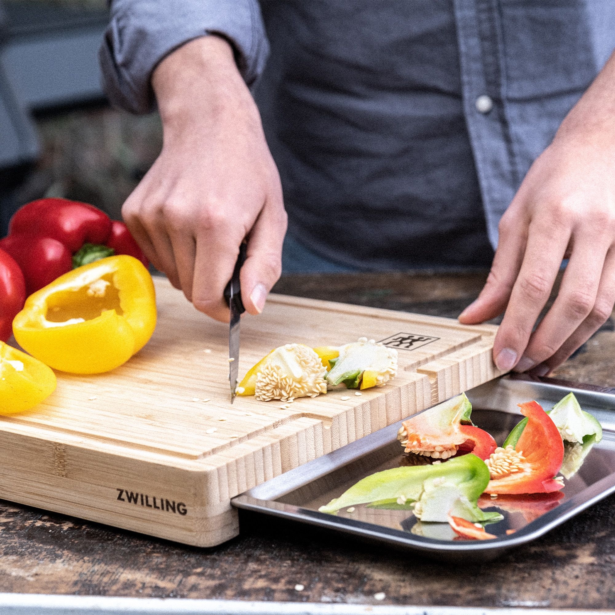 ZWILLING - Schneidbrett mit Auffangschale | 39 cm x 30 cm
