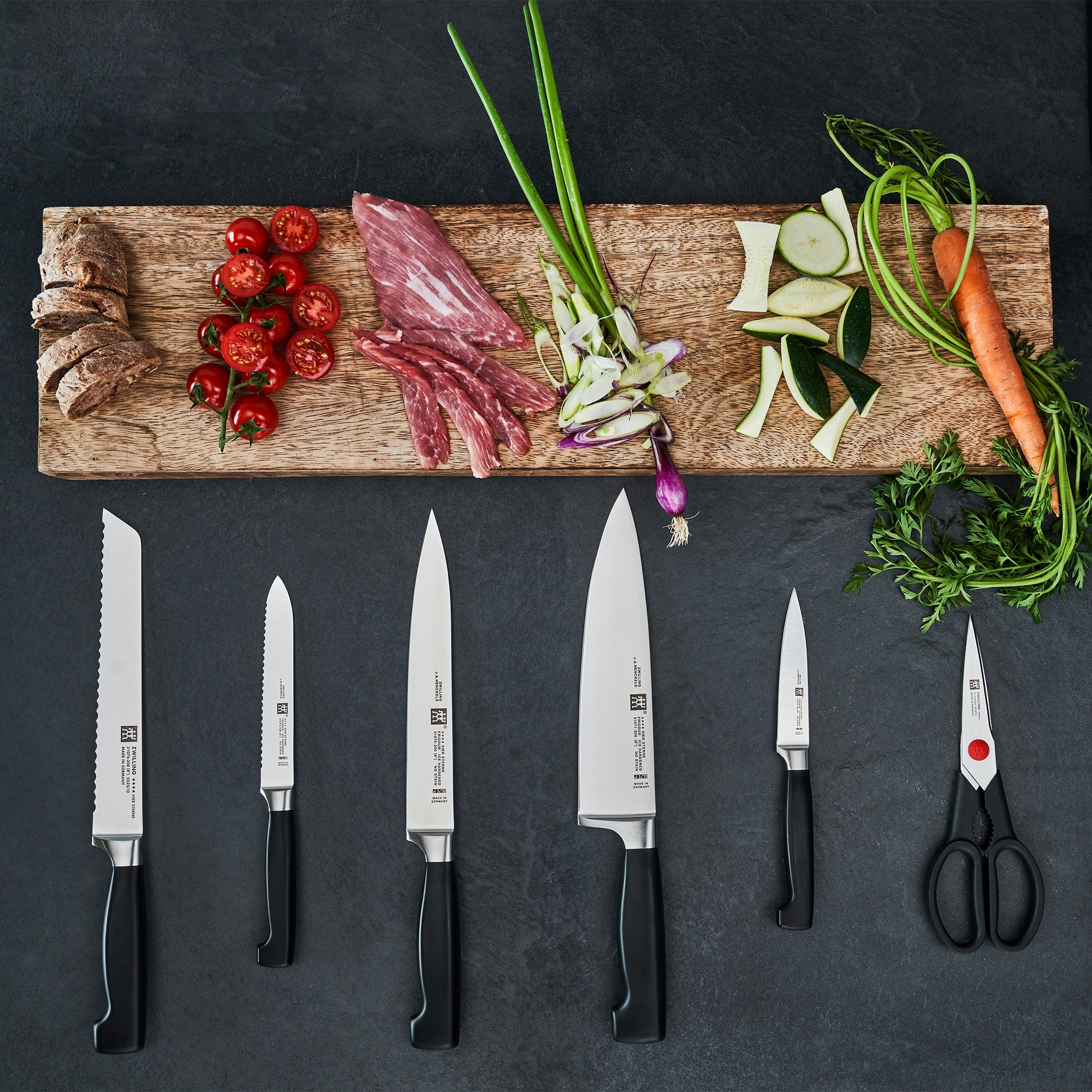 Zwilling - **** FOUR STARS self-sharpening 7-piece knife block