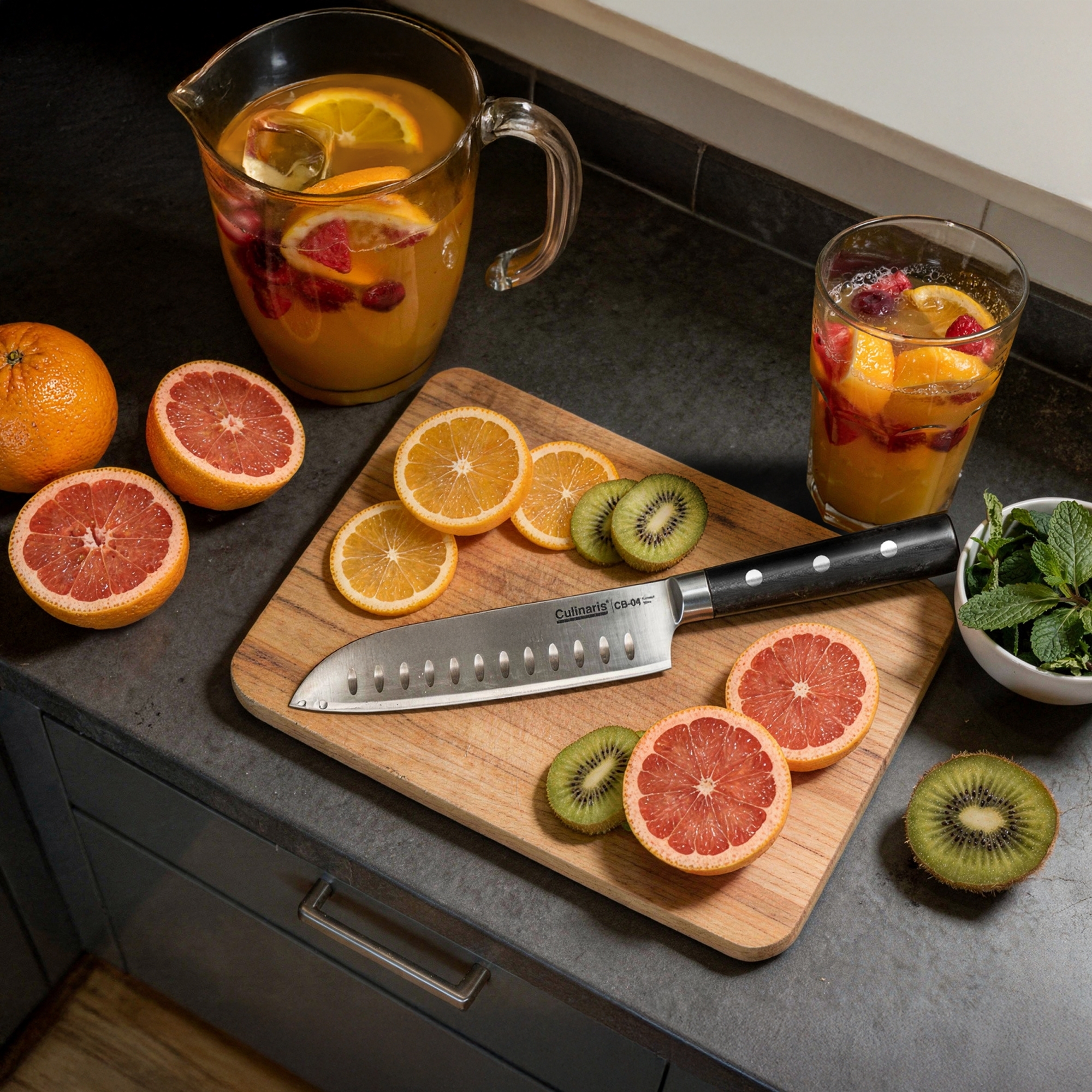 Culinaris Santoku klein Black Serie 13 cm mit Kullenschliff