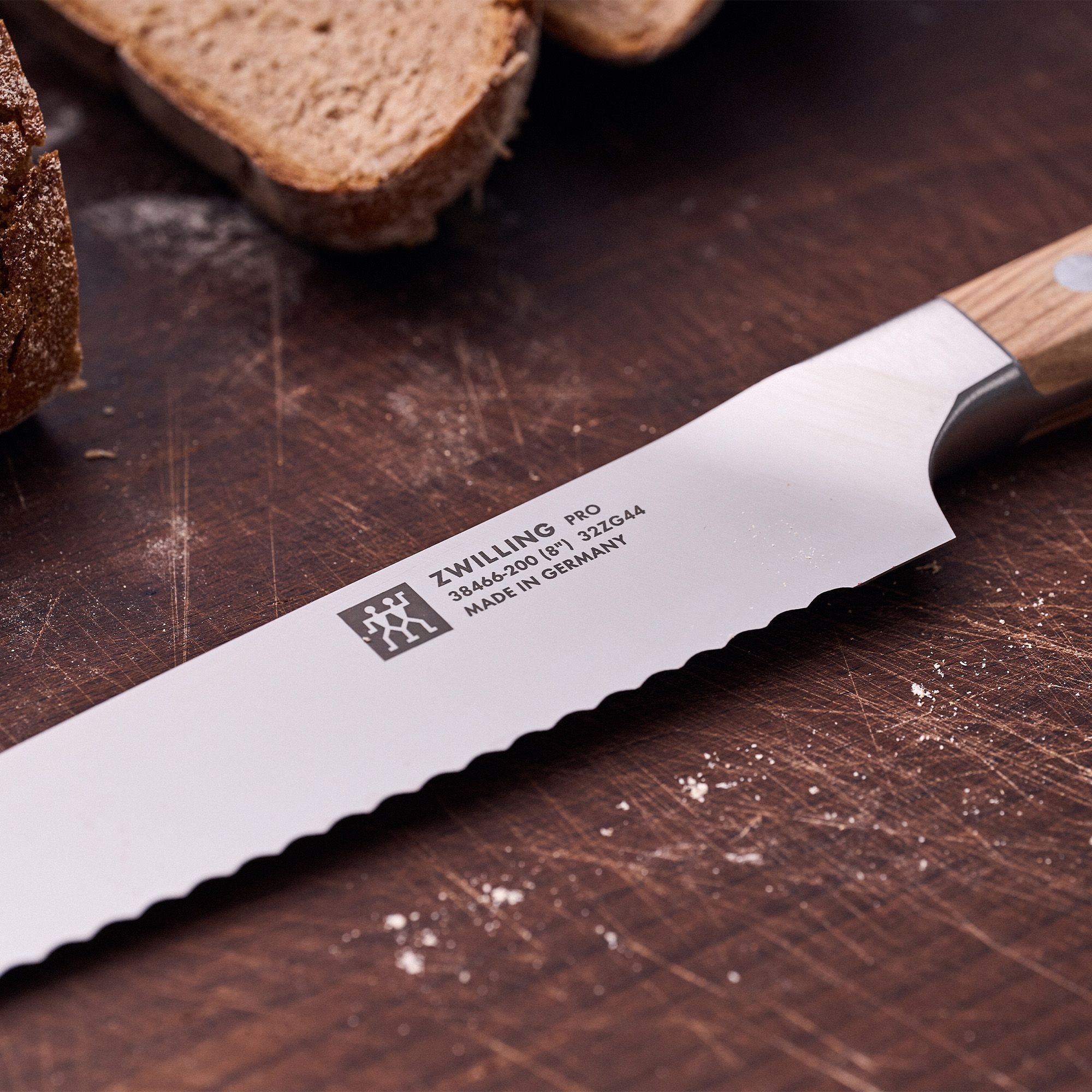 ZWILLING - Bread knife | Pro Wood | 20 cm