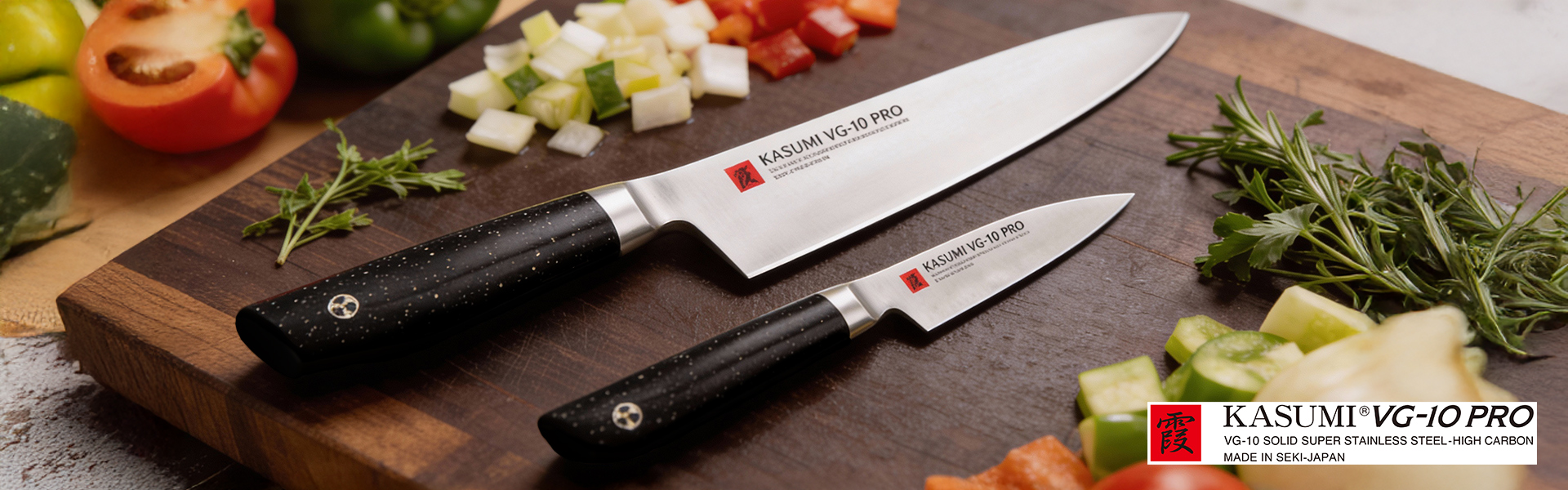 Kasumi VG-10 Pro Kochmesser mit Gemüsestücken